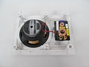 Altavoz de pared Micca M-65 2 vías 6,5"" con parrilla - Imagen 1 de 3