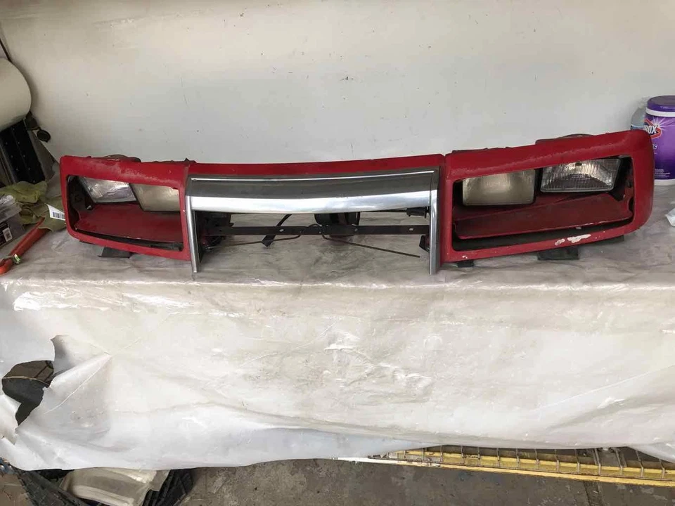 Panel de cabezal delantero Chrysler Lebaron 1987-1992 con par de faros OEM Foto 1 de 4