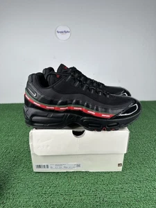 Talla 11 — Nike Undefeated x Air Max 95 Negro (IB4453-001) - Usado una vez - Imagen 1 de 9