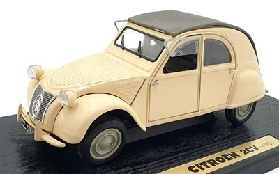 Maisto 1/18 Scale Diecast 31834 - Citroen 2CV 1952 - Cream/Grey - Image 1 of 4