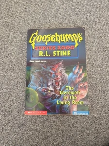 Goosebumps Series 2000 the werewolf in the living room 17 1999 1st Ed R.L Stine - Foto 1 di 8