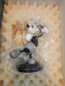 WDCC Disney Classics Mickey Delivery Boy Hey Minnie Wanna Go Steppin w COA & Box - Picture 1 of 6