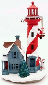 2013 Hallmark Holiday Lighthouse #2 in series Magic Ornament NEW in Box w/tags - Picture 1 of 4