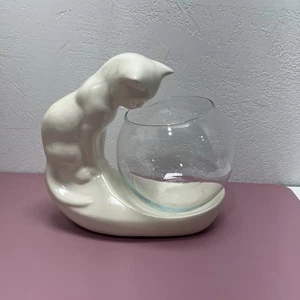 Vintage Haeger Camark Keramik 8" weiße Katze Skulptur mit Fischschale - Bild 1 von 8