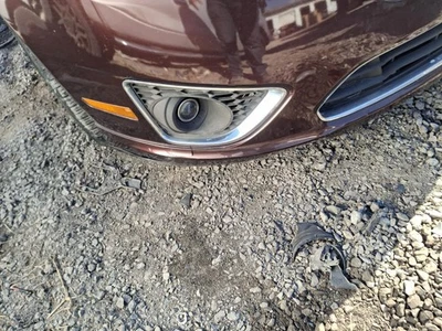 Luz de conducción usada se adapta a: Ford Fusion 2012 conducción antiniebla sin bisel grado A Foto 1 de 4