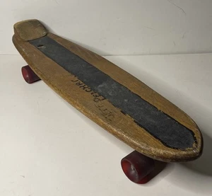PER RESTAURO Skateboard Deck Vintage anni 70 Legno Pavimentato Ruote Rosse California - Foto 1 di 23