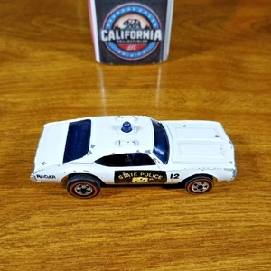 Hot Wheels Flying Colors Redline Olds 442 Police Cruiser White Hong Kong HK 1976 - Picture 1 of 8