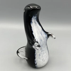 Wedgwood Glass Otter Black & White Paperweight Ornament - Picture 1 of 6