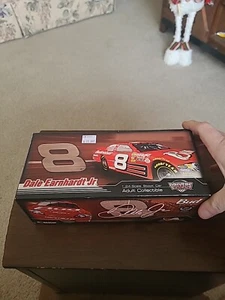 2007 Action Dale Earnhardt Jr Budweiser #8 1/24 Scale Die Cast With Box CR000044 - Picture 1 of 4
