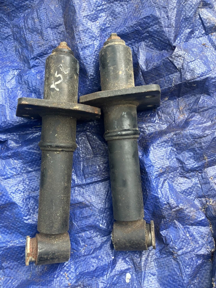 Amortiguadores parachoques delantero Jaguar XJ8 1998-2003 Foto 1 de 1