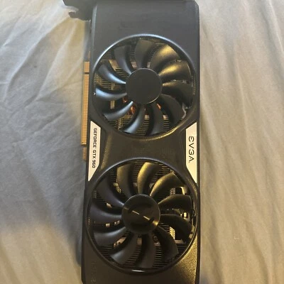 Tarjeta de gráficos EVGA NVIDIA GeForce GTX 960 4 GB GDDR5 - ‎04G-P4-3967-KR Foto 1 de 4
