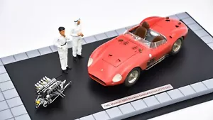 CMC 1/18 M172 Diorama Maserati 300S Dirty Hero RARE (AUTOART BBR MR KYOSHO NOREV - Imagen 1 de 7