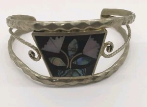 Brazalete estampado vintage con incrustaciones de abulón de plata de alpaca mexicana - Imagen 1 de 6