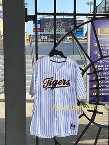 Camiseta deportiva de béisbol Nike para hombre LSU Tigers a rayas con botón completo P33124 nueva con etiquetas - Imagen 1 de 8