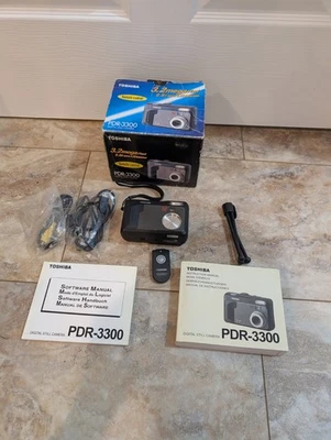 Câmera Digital Toshiba PDR-3300 3.2MP 2.8x Manual CD Cartão Controle Remoto Caixa Original - Imagem 1 de 4