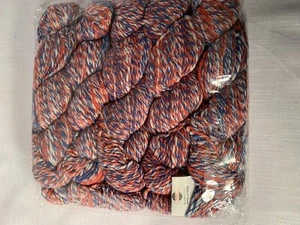 Simpliworsted de HiKoo por skacel - hilo Aran rojo blanco azul - Imagen 1 de 2