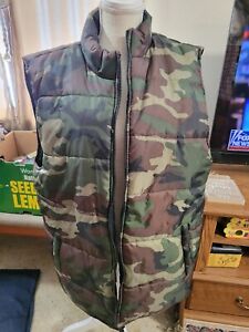 Open Trails Mens Large Camouflage Quilted Puffer Full-Zip Vest  EUC