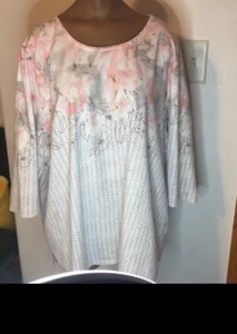Allison Daley Woman 3/4” sleeved Floral Top Size 3X Preowned - Picture 1 of 6