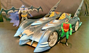Mattel DC Batman 2-in-1 Batmobile & Robin Motorcycle w/ Bonus Action Figures - Picture 1 of 17