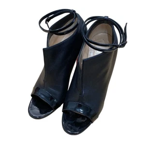 Christian Louboutin Gr. 37,5 Damen Leder Pumps in Schwarz - Bild 1 von 10