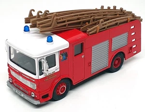 Corgi 1/50 Scale Diecast 97358 - AEC Pump Fire Engine Cleveland - Red - Picture 1 of 5