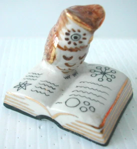 KLIMA E264 Miniature statuette en porcelaine - CHOUETTE SUR LIVRE DORURE OWL - Imagen 1 de 3