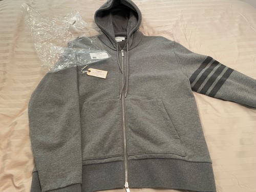 T shirt THOM BROWNE grigio medio XXL not fear of god XL giacca grande cappello