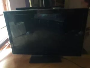 fernseher Toshiba Regza 46SL736 so 12P00261 Displayschaden 46 zoll ohne standfuß - Bild 1 von 3