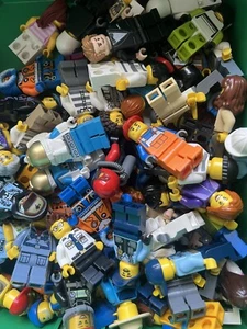 LEGO Minifigures x5 Bulk Suprise Packs! - Picture 1 of 2
