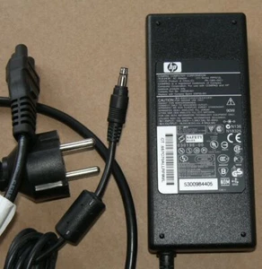 Original Netzteil hp compaq nw8000 N8000W NX6110 nx6125 nx7010 nx8220 Stromkabel - Bild 1 von 3