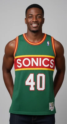 Men's M  Mitchell & Ness Green NBA Seattle Supersonics Shawn Kemp 1994-95 Jersey - Image 1 of 4