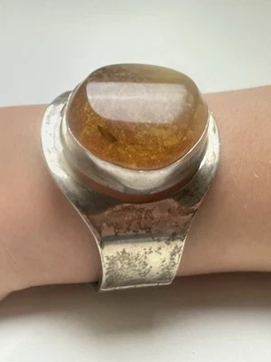 CHUNKY VINTAGE MODERNIST SOLID STERLING SILVER & AMBER Bracelet with Catch - Image 1 of 4