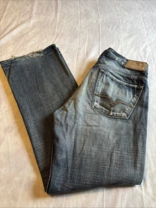 Guess Jeans Premium Men’s Boot Fit The Cliff Distressed  Lite Wash Sz 32/32 - Picture 1 of 19