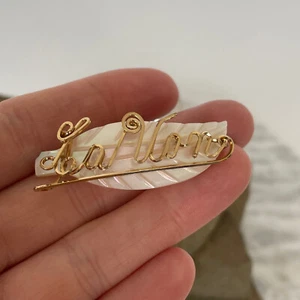 Vintage geschnitzte LaVon Perlmutt Blatt Brosche Drahtarbeit Namensnadel Handarbeit - Bild 1 von 10