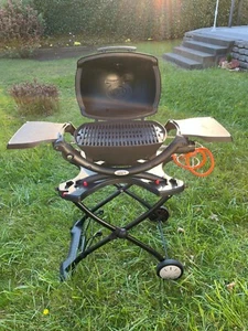Weber Grill Q 1200 BLK mit Wagen - Bild 1 von 4