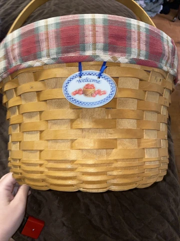 Longaberger Large Basket Red White Checker with liner, welcome apple tag Cover