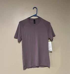 Lululemon Men's XS Lavender Lux Metal Vent Tech Short Sleeve Gym Train Work Out - Picture 1 of 5