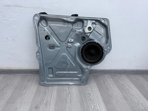 VW T5 Multivan 7H Fensterheber Metallplatte elektrisch vorne links 7H0837753B - Bild 1 von 8