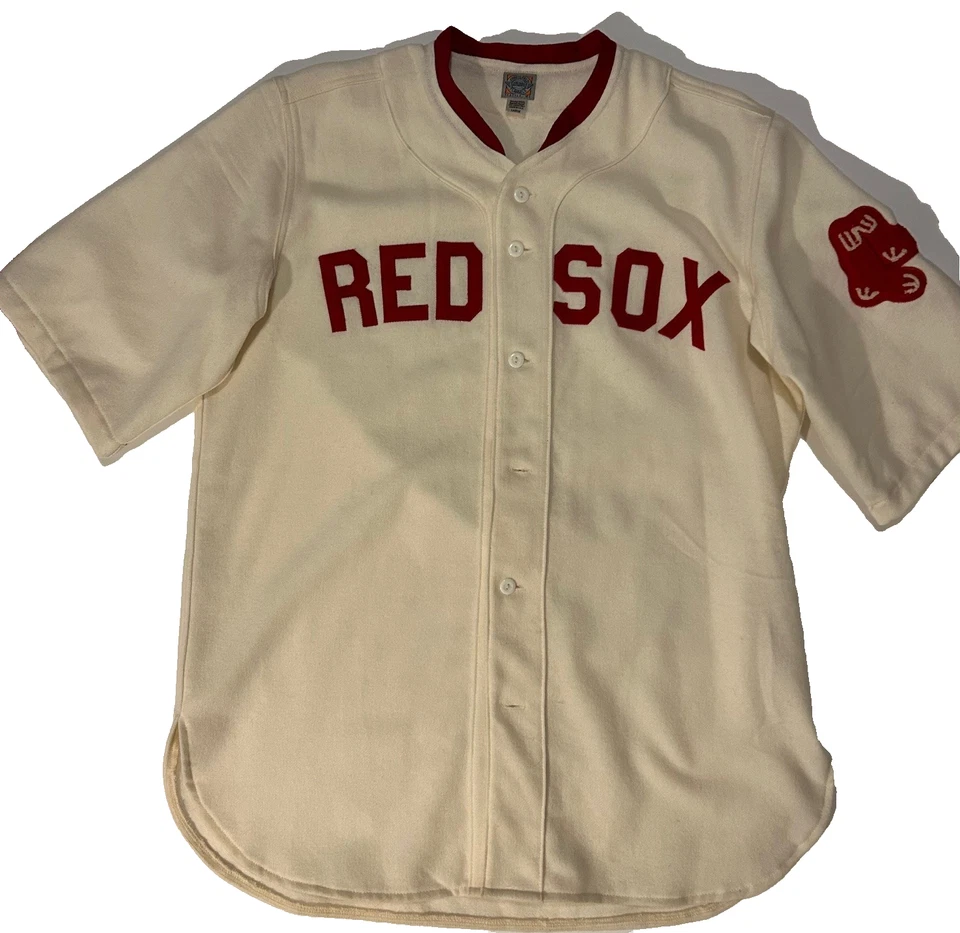 Camiseta deportiva de béisbol de franela de lana de 1916 de Babe Ruth, Boston Red Sox Foto 1 de 4