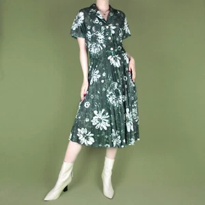 VINTAGE 70s 80s Green White Floral Daisy Pleat Retro Midi Pattern Dress S M 12 - Picture 1 of 13