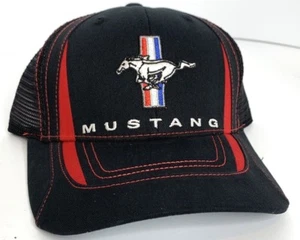 Gorra/gorra Ford Mustang - negra y roja con emblema/logotipo Pony Tri Bar (con licencia) - Imagen 1 de 4