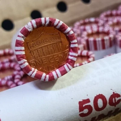 2011(P) OBW BU Roll of Lincoln Shield Coins from fresh cut bank box - Image 1 of 4