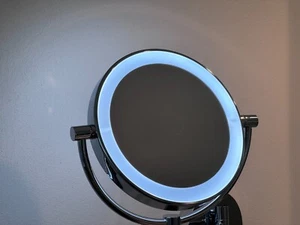 Kosmetikspiegel LED beleuchtet - drehbar - 1-fach & 5-fache Vergrößerung - 230V - Bild 1 von 7