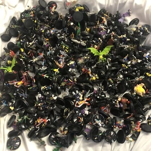 Cientos de Heroclix Lote Mixto Marvel, DC, X-Men y Más, Más de 5 Libras - Imagen 1 de 10