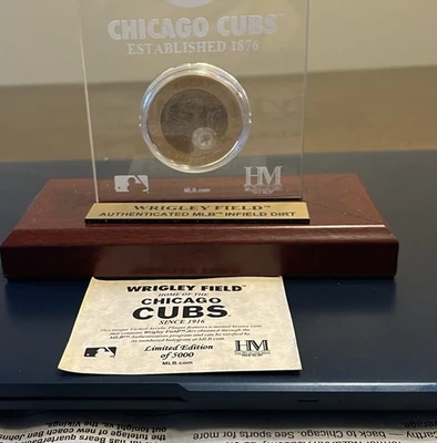 Highland Mint Chic. Placa de moneda de tierra Cubs Wrigley Field Infield L—Edición 5000 Foto 1 de 4