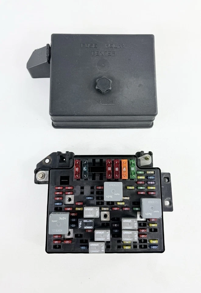 Chevrolet S10 Blazer Jimmy 2000-2005 OEM motor relé de fusibles caja de conexiones 15328840 Foto 1 de 4