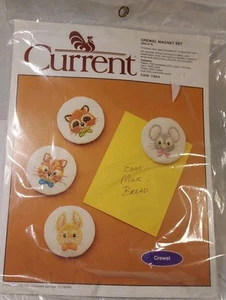 Juego de imanes bordados Crewel actual 1982 vintage kit artesanal lindos animales - Imagen 1 de 5