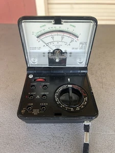Radio Shack Multímetro Vintage Modelo 22-211A (PROBADO) - Imagen 1 de 3