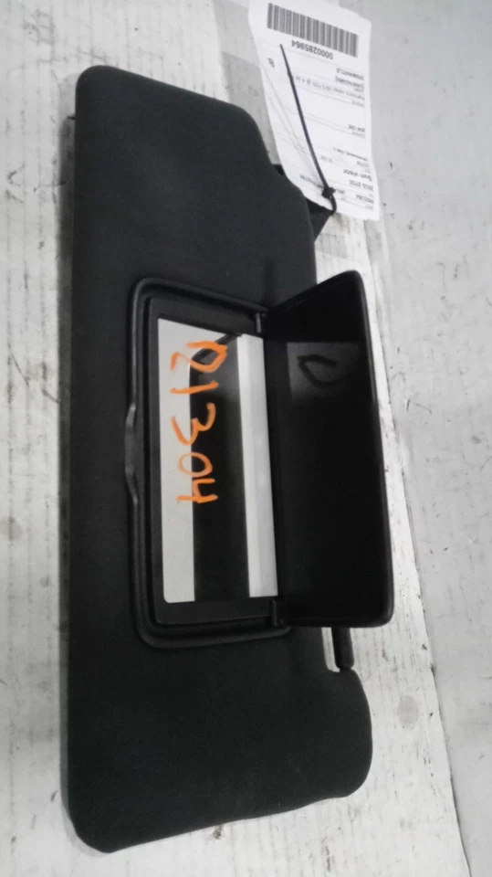 2015 Nissan 370Z Red Used Sun Visor OEM Part #30693 2DR CPE - Imagem 1 de 4