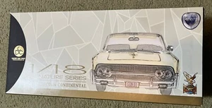 Neu! Signature Series 1961 Lincoln Continental Limousine 1:18 Lucky Diecast Car - Bild 1 von 6